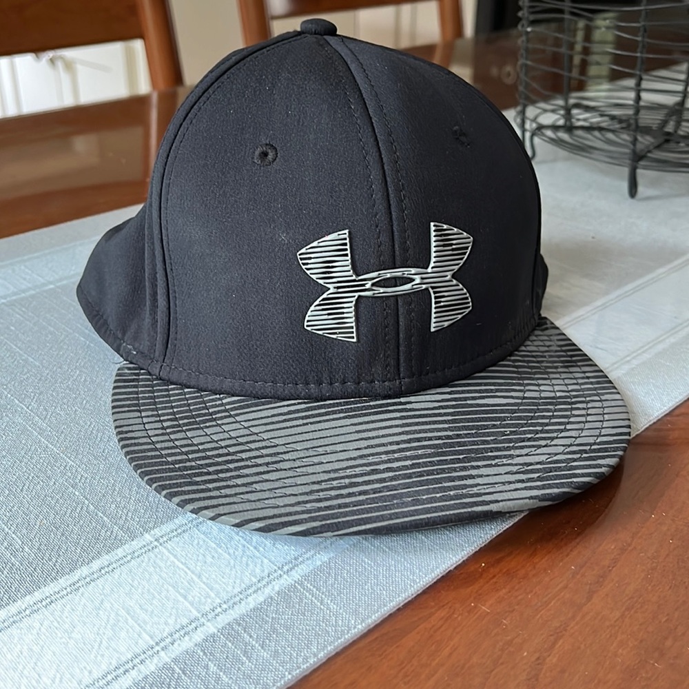 Under Armour Golf Hat (LG/XL)
